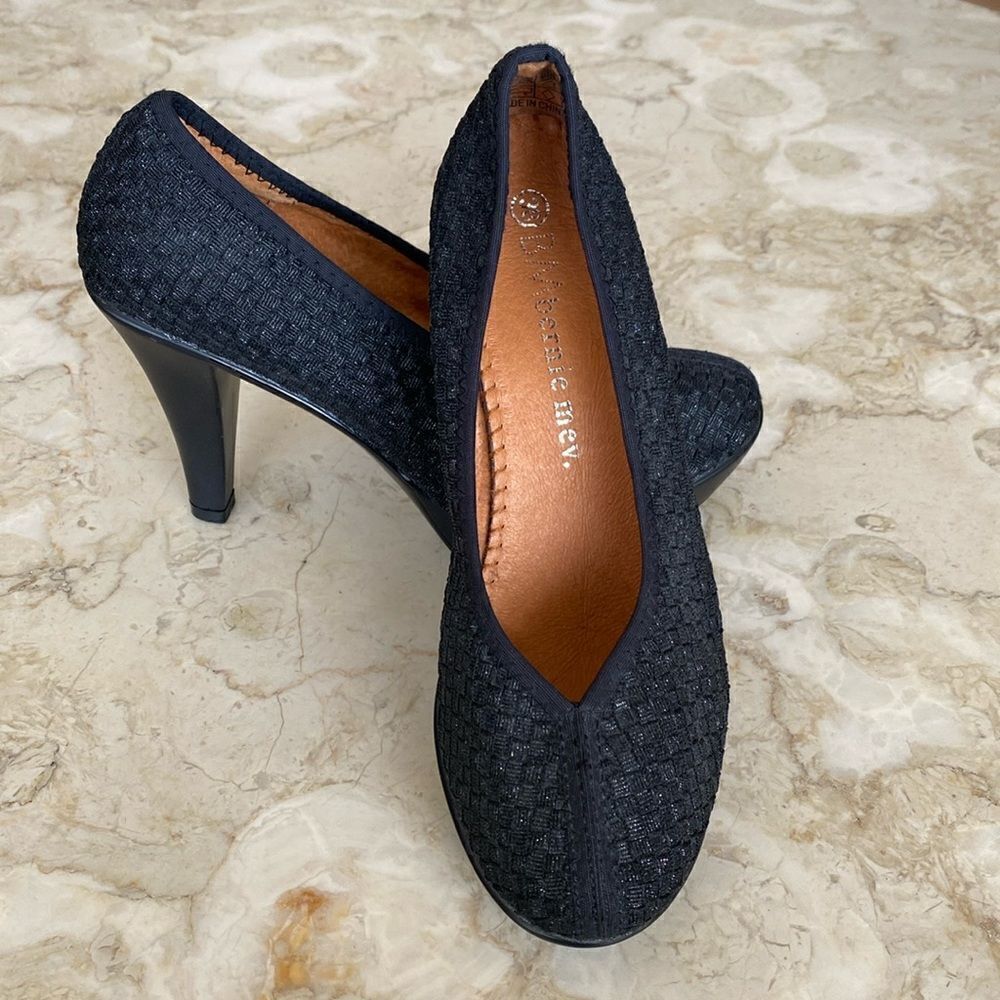 NWOT Bernie Mev. Legend Platform Dress Pumps Heels